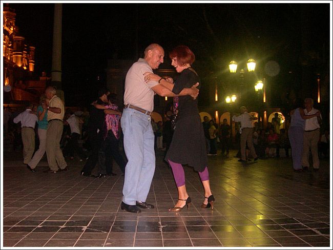 Milonga en Plaza San Martin