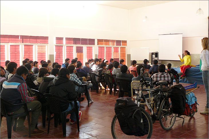 i81_09_escuelas_argentinas_mundoenbicicleta_salta