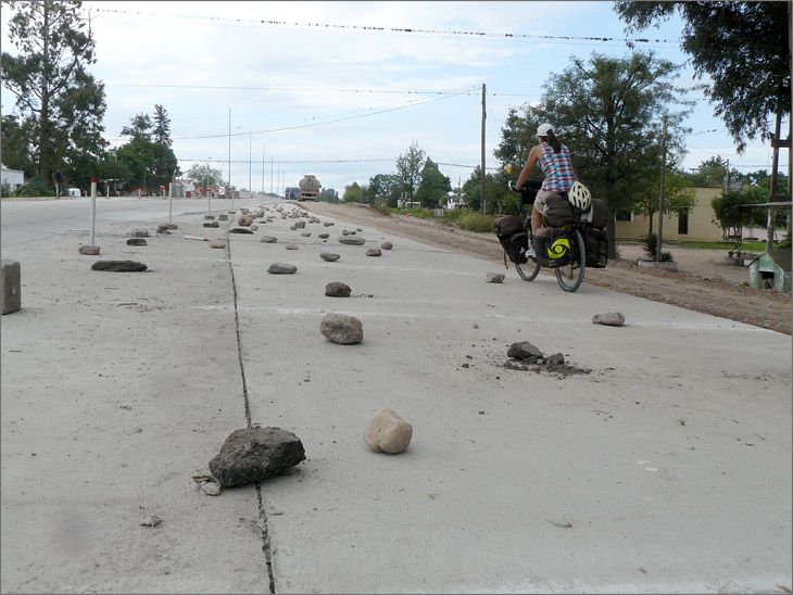 i81_11_escuelas_argentinas_mundoenbicicleta_salta